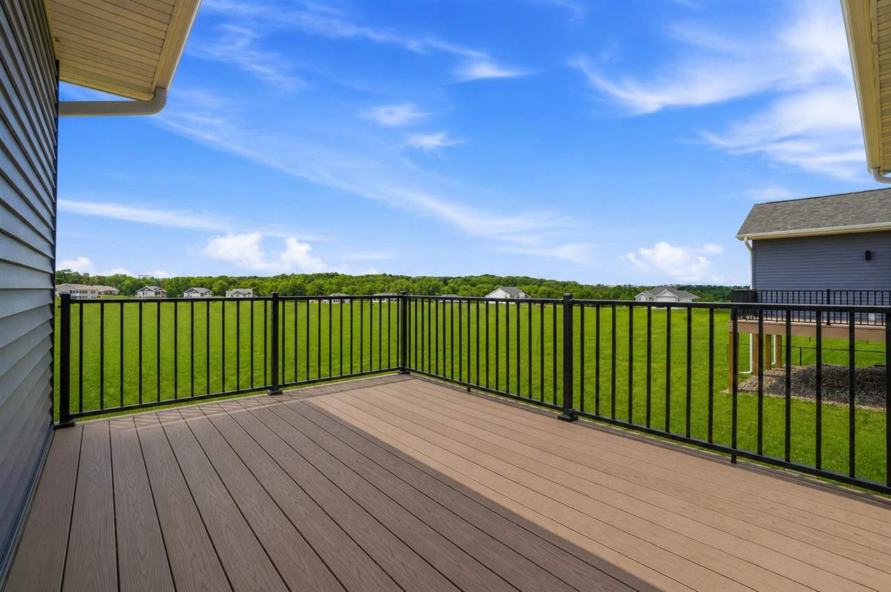 215B Timberline Terrace Kalona IA 52247