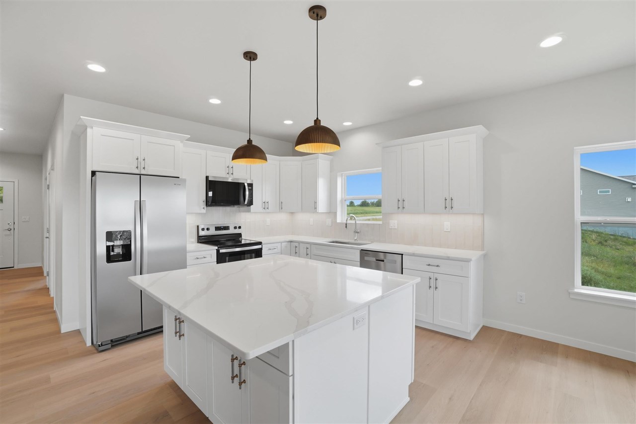 215B Timberline Terrace Kalona IA 52247