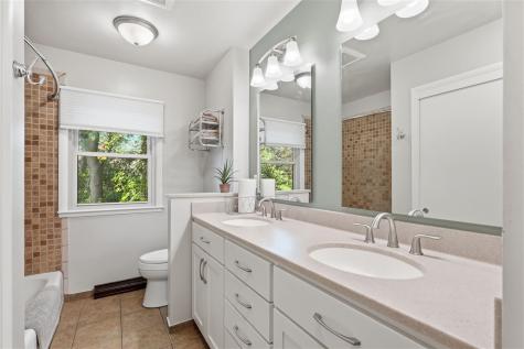 517 Terrace Road Iowa City IA 52245