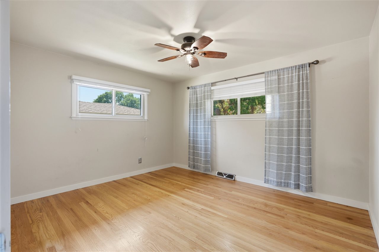 517 Terrace Road Iowa City IA 52245