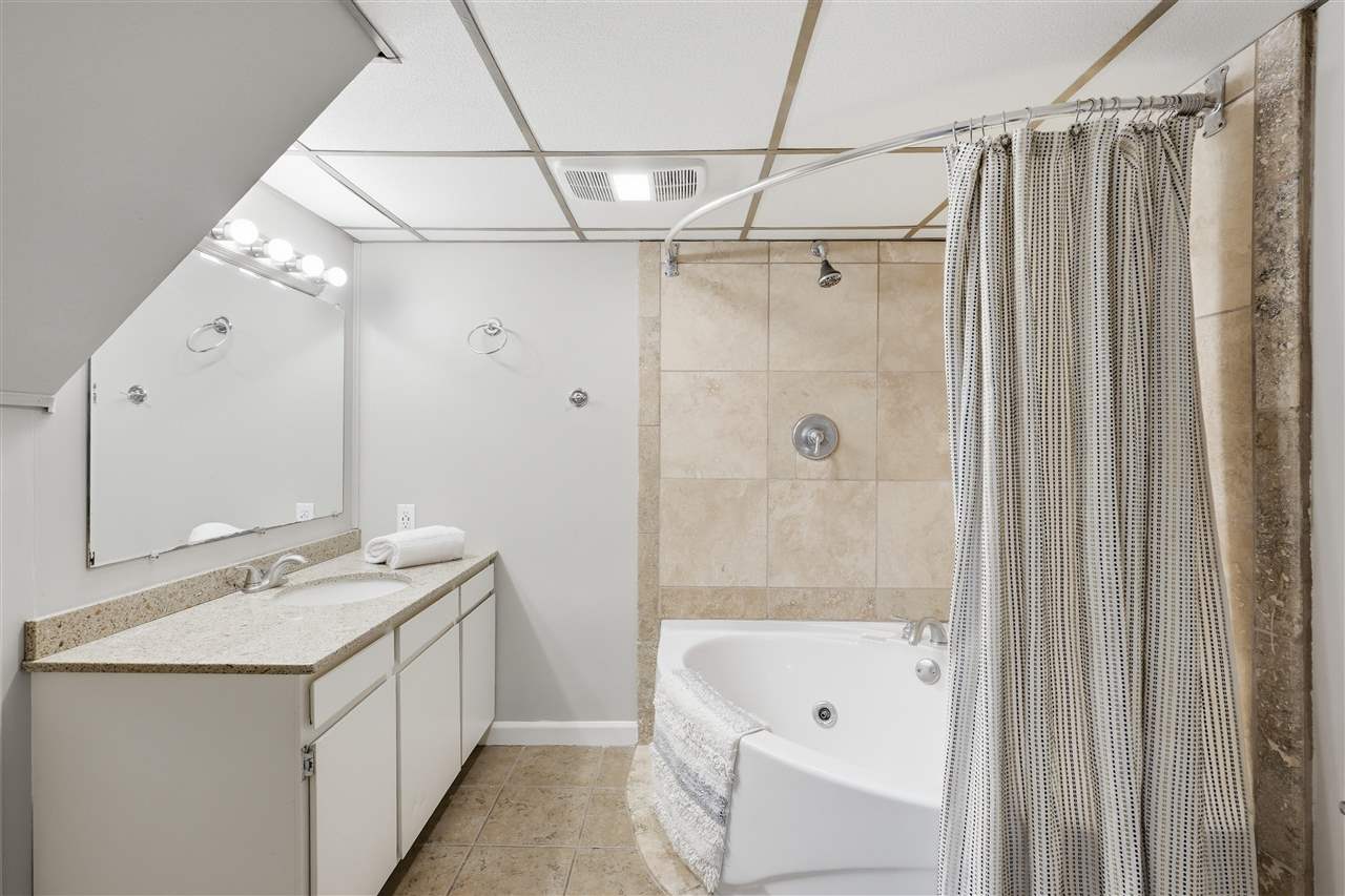 517 Terrace Road Iowa City IA 52245