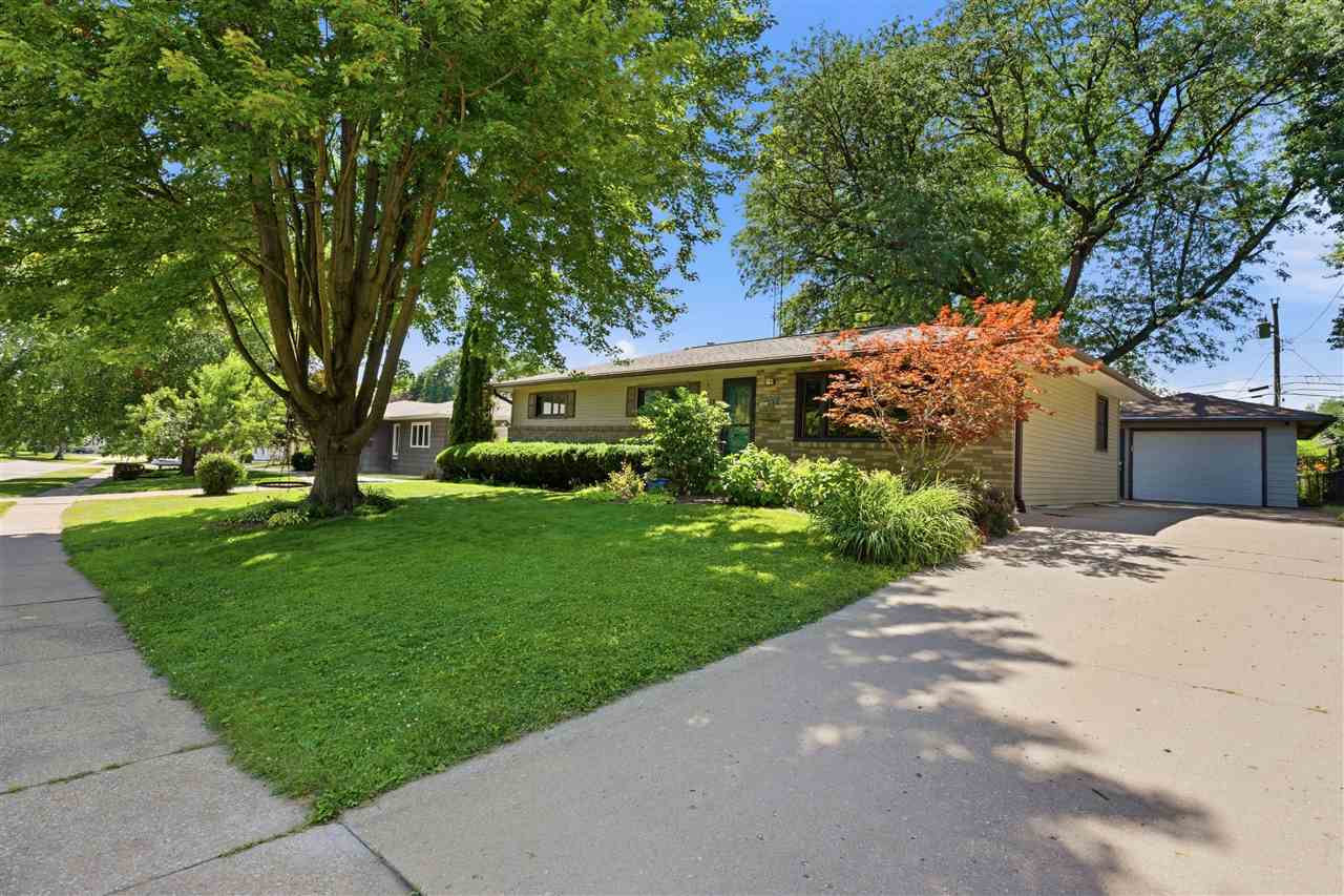 517 Terrace Road Iowa City IA 52245