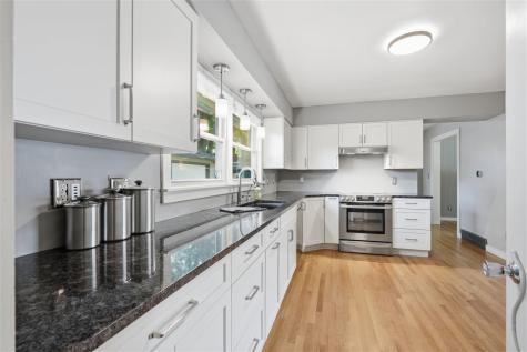 517 Terrace Road Iowa City IA 52245