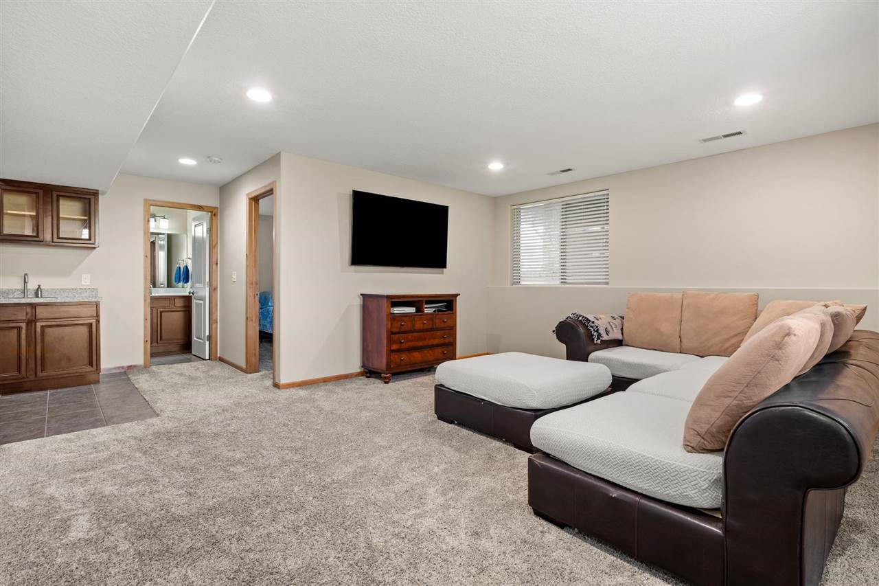 10 Ash Court North Liberty IA 52317