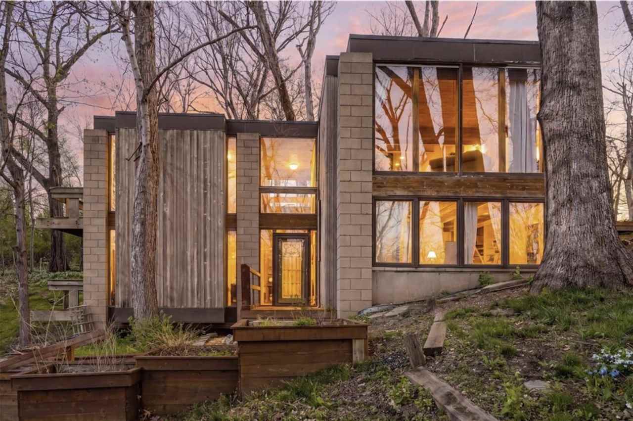 2140 Glass Road Cedar Rapids IA 52402