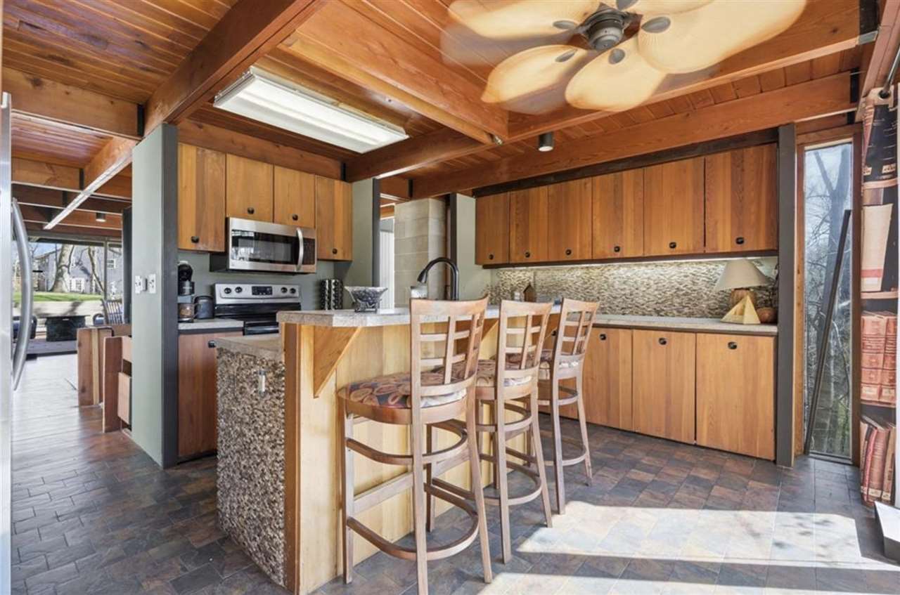 2140 Glass Road Cedar Rapids IA 52402