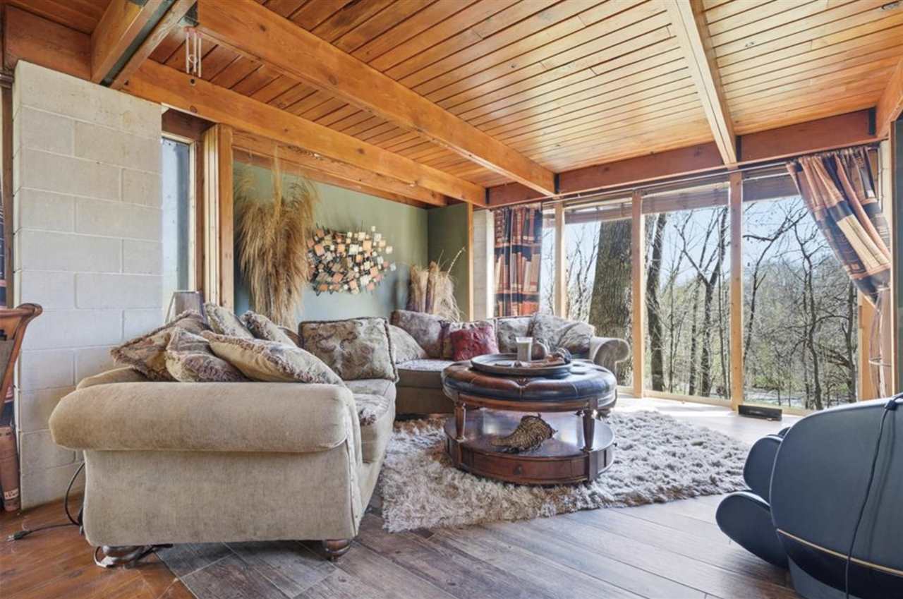 2140 Glass Road Cedar Rapids IA 52402