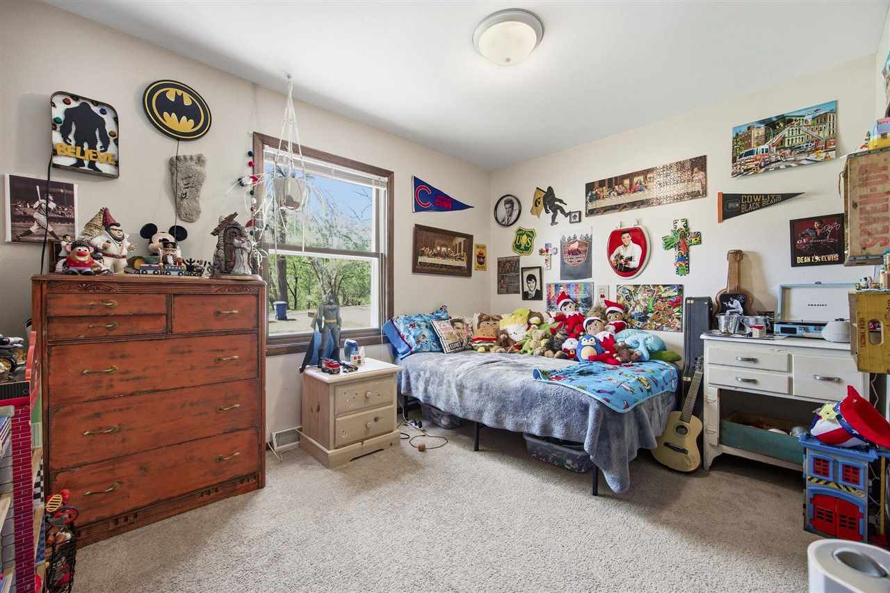 7 West View Acres NE Iowa City IA 52240