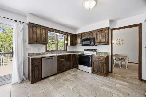 7 West View Acres NE Iowa City IA 52240
