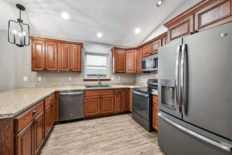 807 Juniper Drive Independence IA 50644