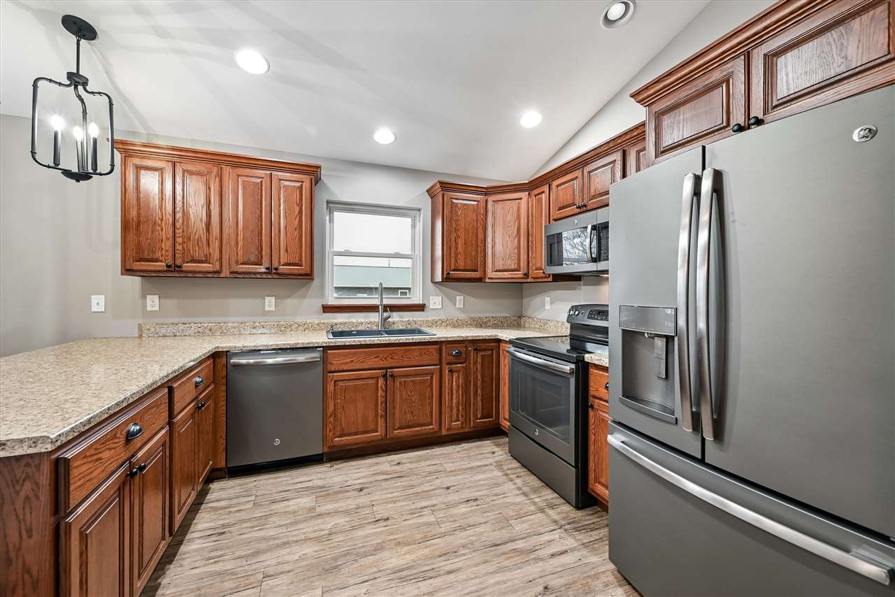 807 Juniper Drive Independence IA 50644