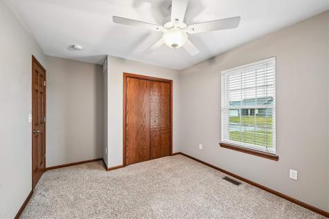 807 Juniper Drive Independence IA 50644