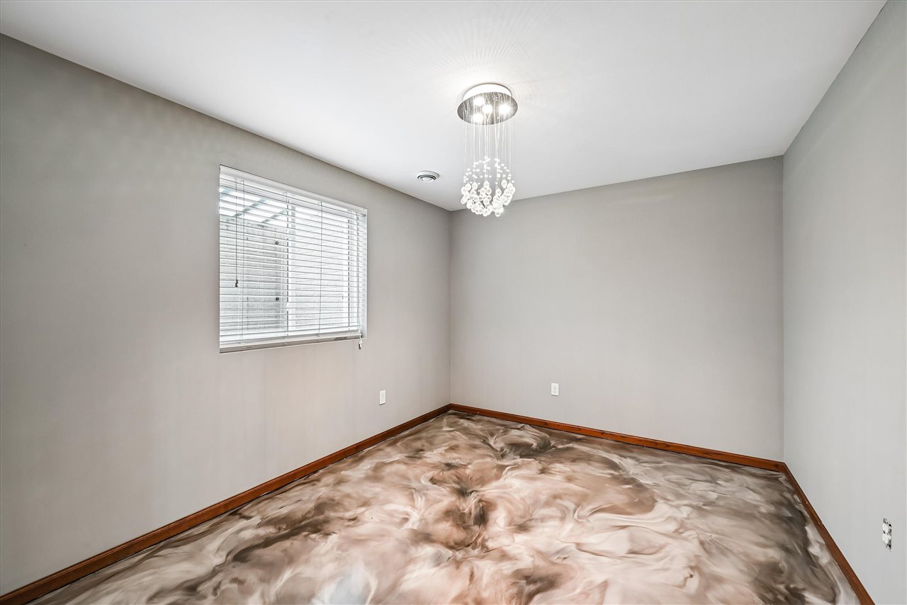 807 Juniper Drive Independence IA 50644