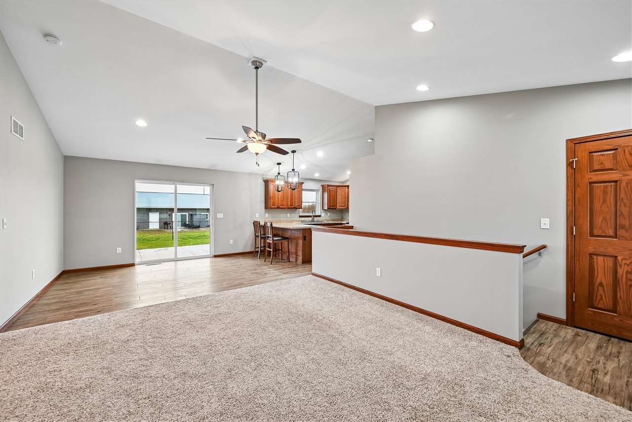 807 Juniper Drive Independence IA 50644