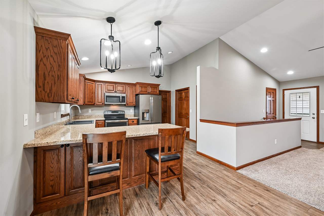 807 Juniper Drive Independence IA 50644