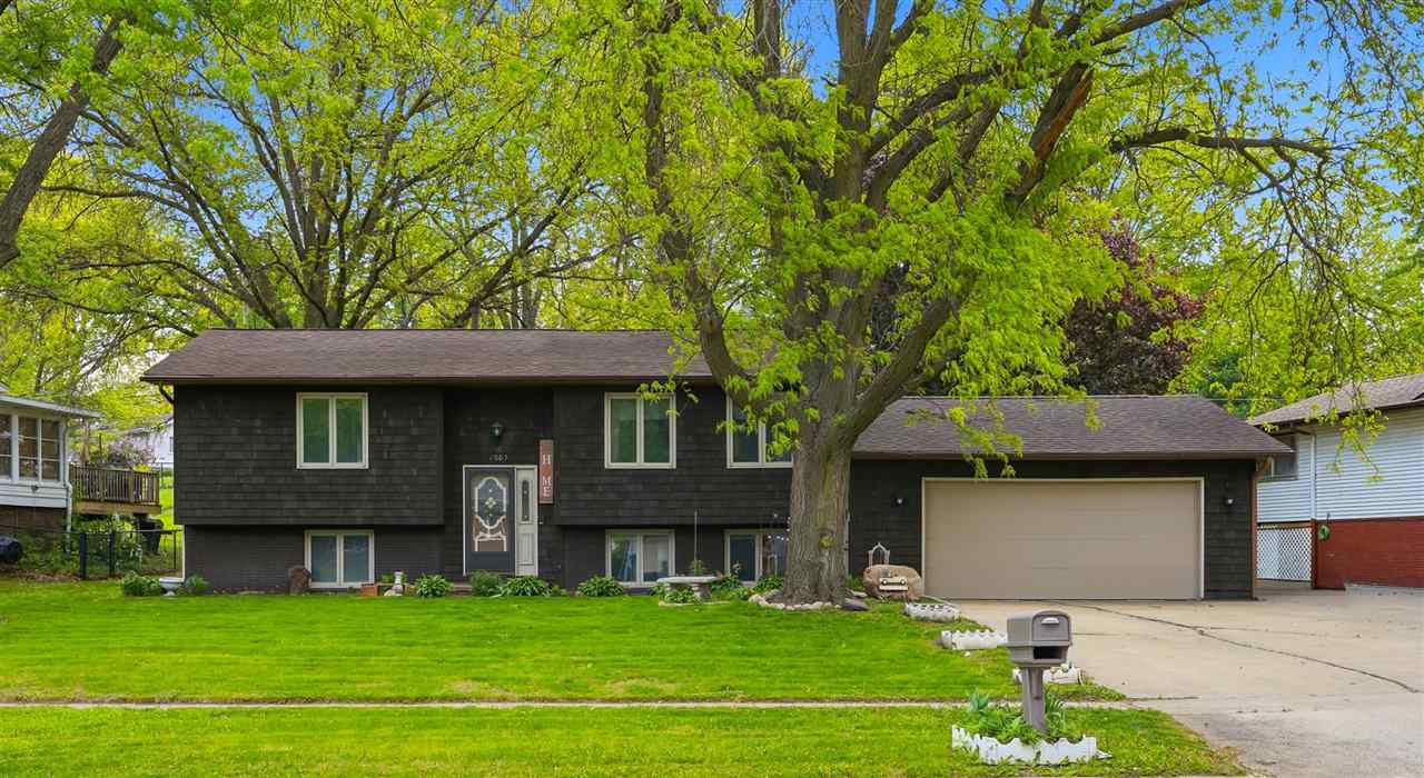 1005 16th Avenue Coralville IA 52241