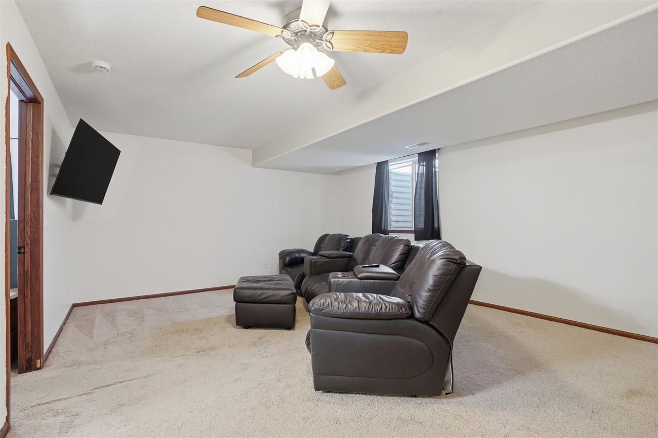 125 N Sunset Drive North Liberty IA 52317