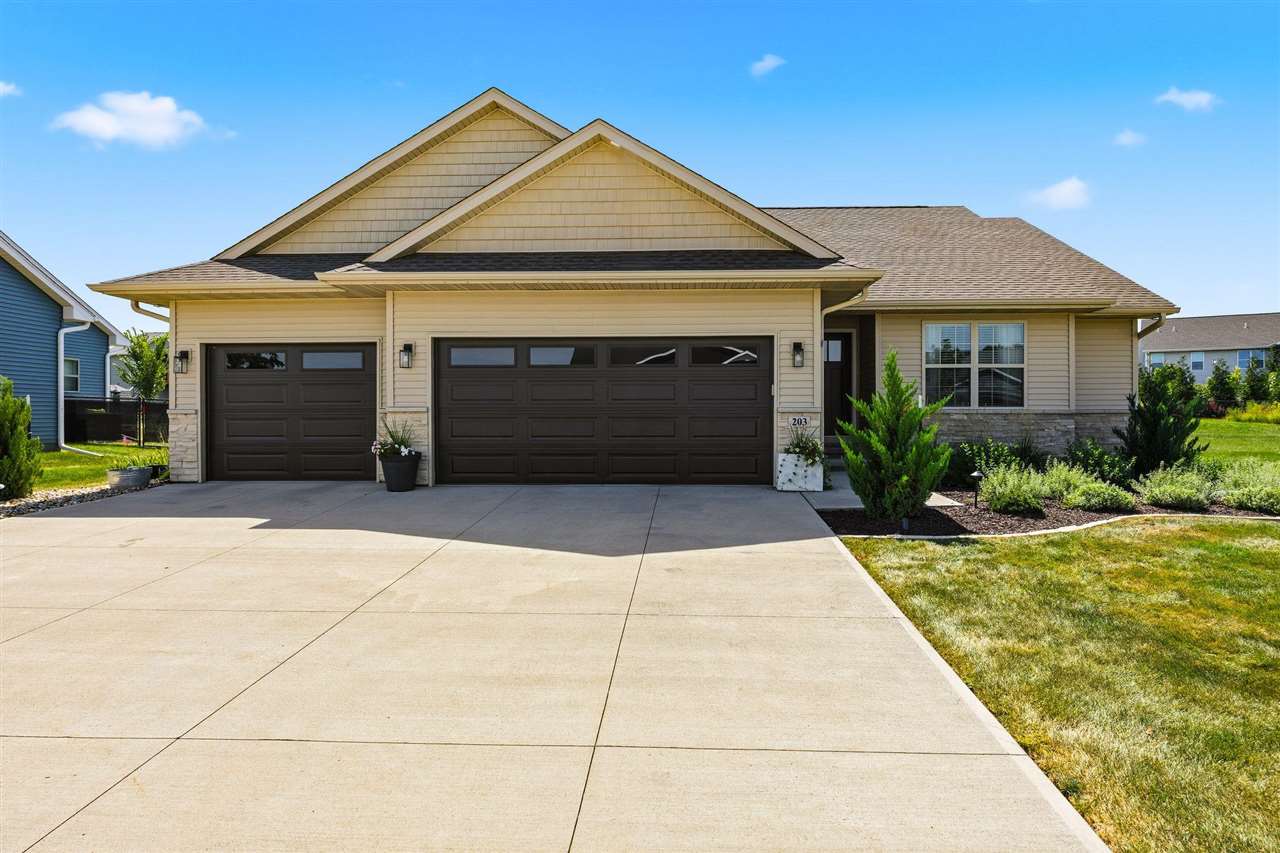 203 Dogwood Lane Tiffin IA 52340