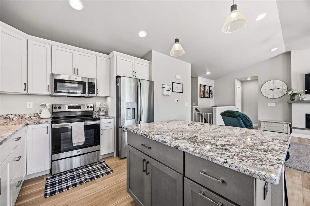 203 Dogwood Lane Tiffin IA 52340