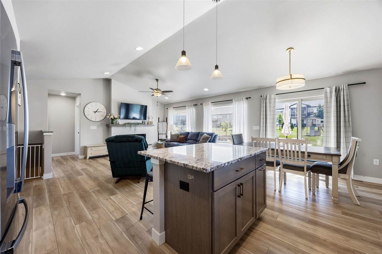 203 Dogwood Lane Tiffin IA 52340