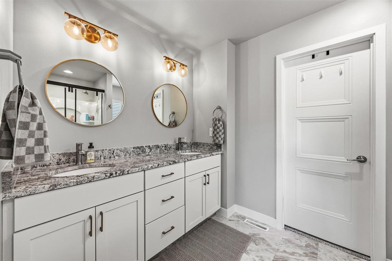 203 Dogwood Lane Tiffin IA 52340