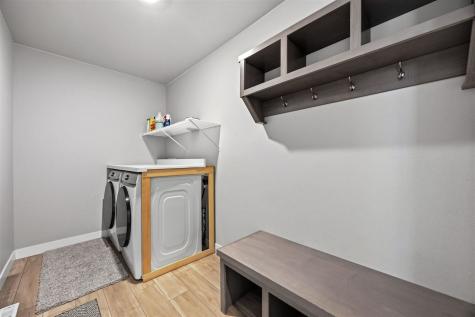 203 Dogwood Lane Tiffin IA 52340