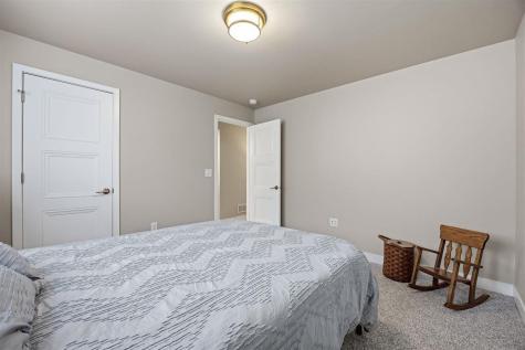 203 Dogwood Lane Tiffin IA 52340