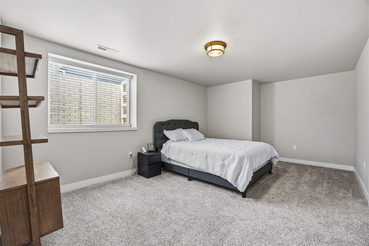 203 Dogwood Lane Tiffin IA 52340