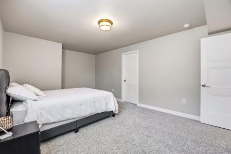 203 Dogwood Lane Tiffin IA 52340