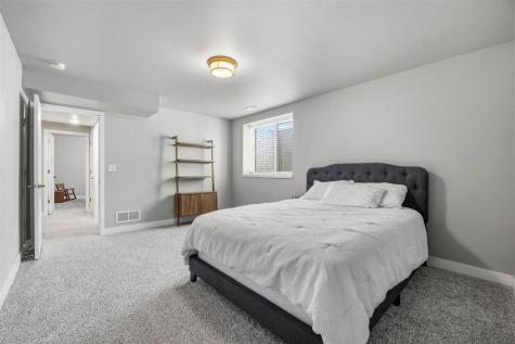 203 Dogwood Lane Tiffin IA 52340