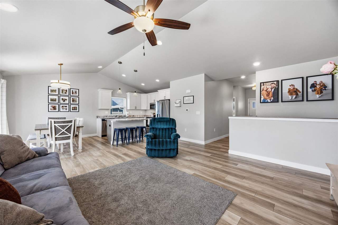 203 Dogwood Lane Tiffin IA 52340