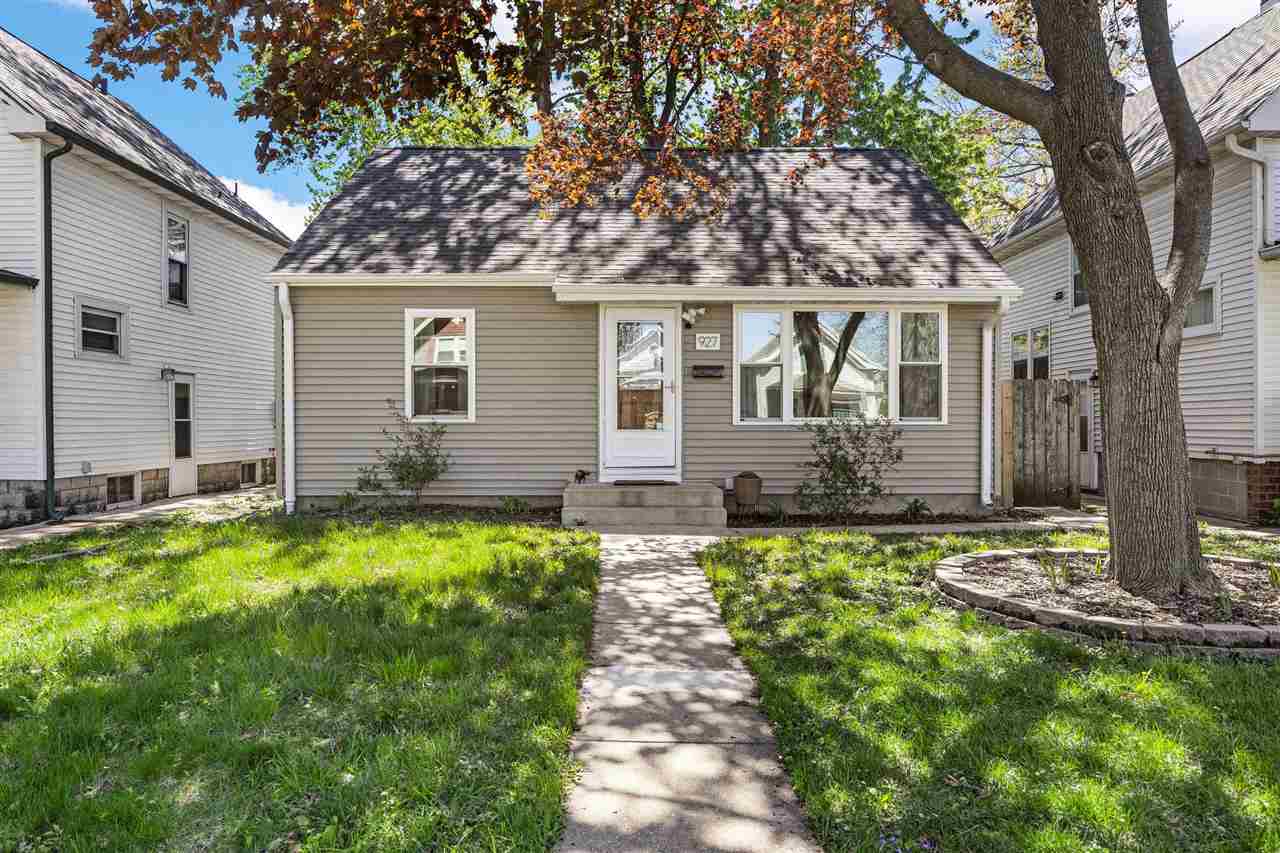 927 G Avenue NW Cedar Rapids IA 52405