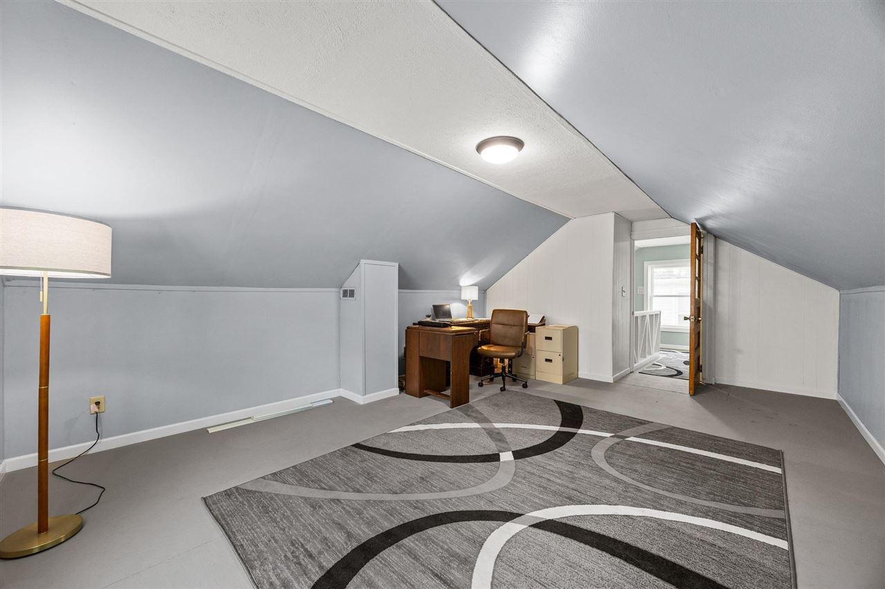 927 G Avenue NW Cedar Rapids IA 52405