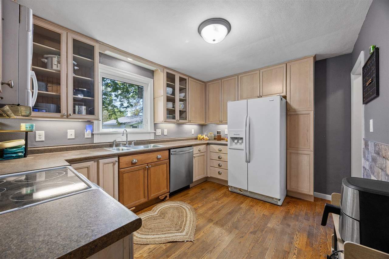 927 G Avenue NW Cedar Rapids IA 52405
