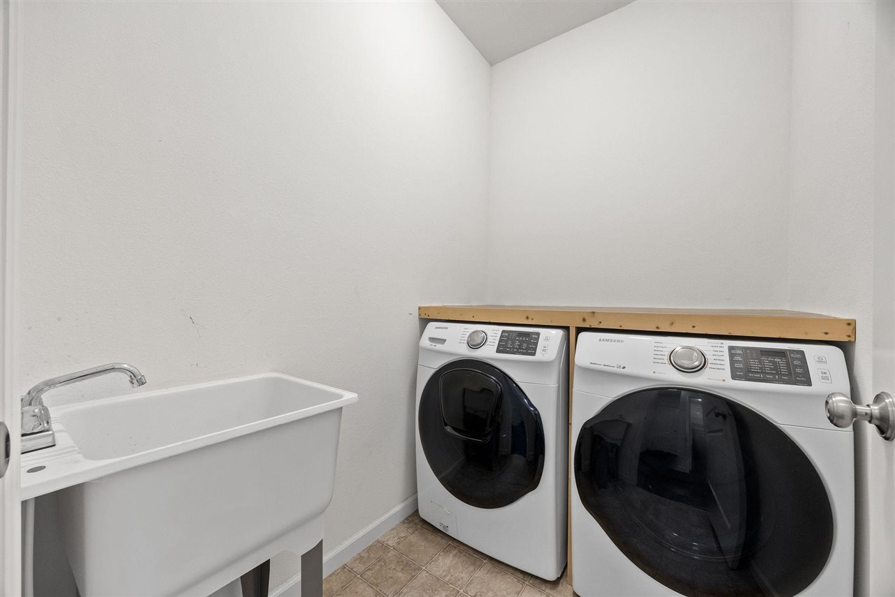 990 Pheasant Lane North Liberty IA 52317