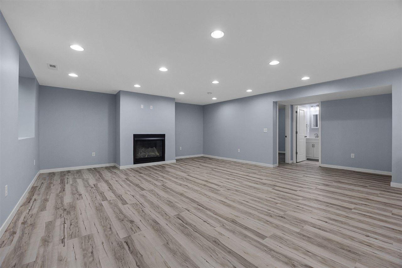 990 Pheasant Lane North Liberty IA 52317