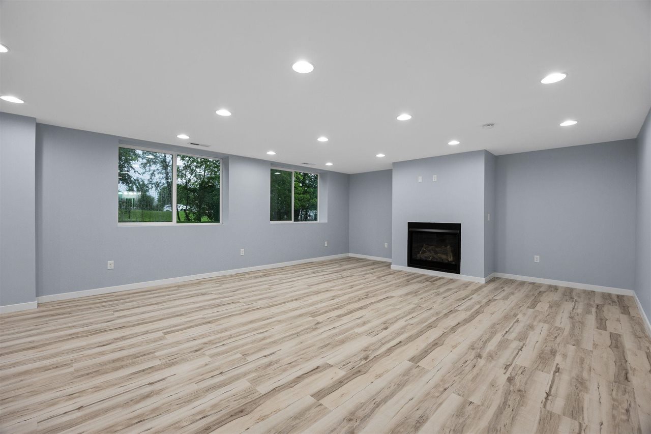 990 Pheasant Lane North Liberty IA 52317