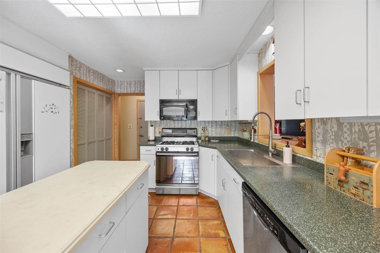 435 Bayard Street Iowa City IA 52246