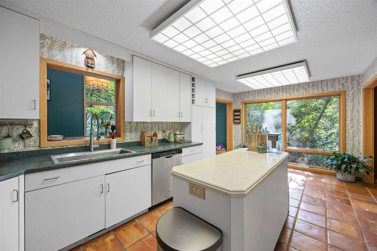 435 Bayard Street Iowa City IA 52246