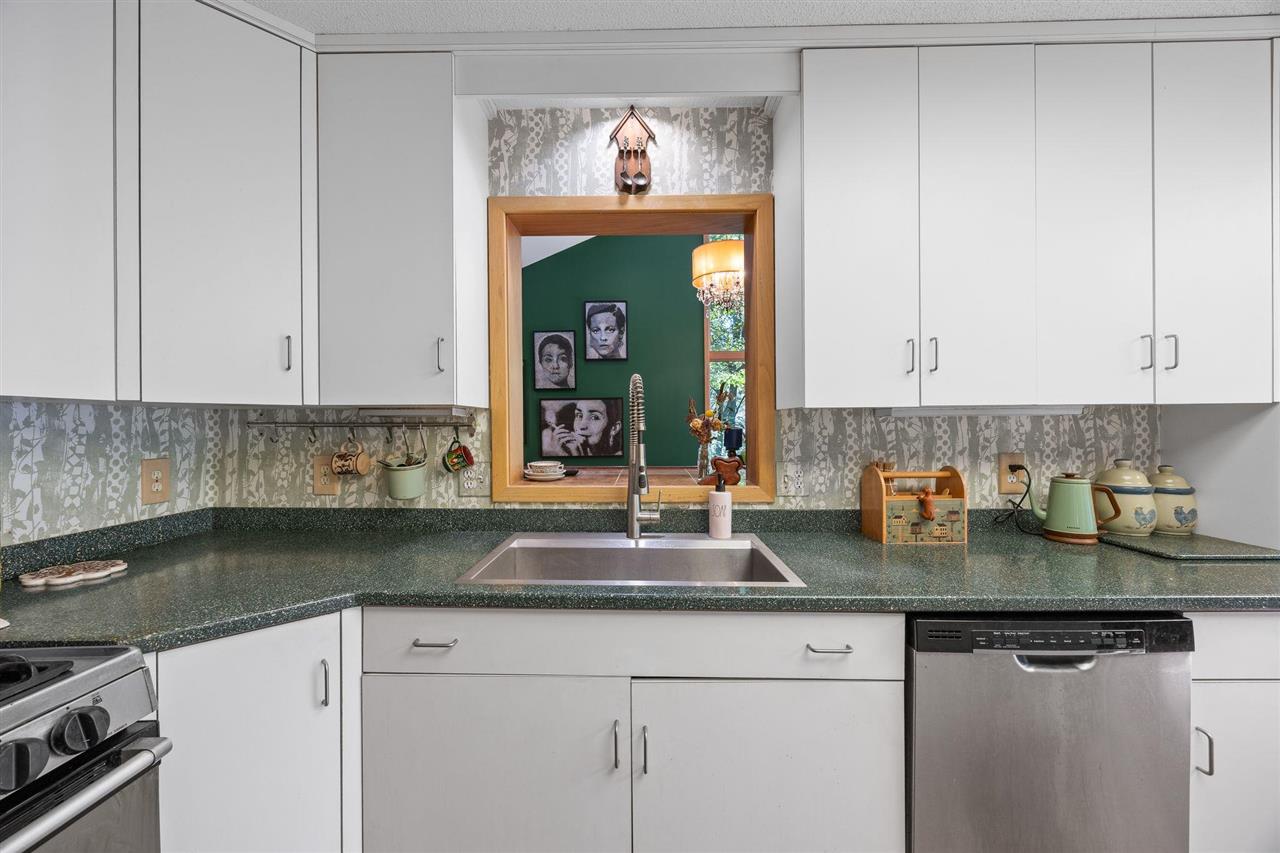 435 Bayard Street Iowa City IA 52246