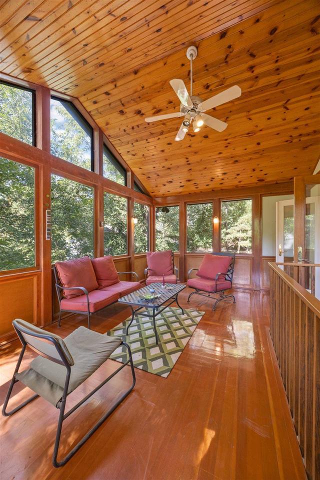 435 Bayard Street Iowa City IA 52246