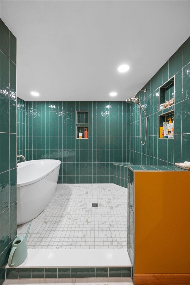 435 Bayard Street Iowa City IA 52246