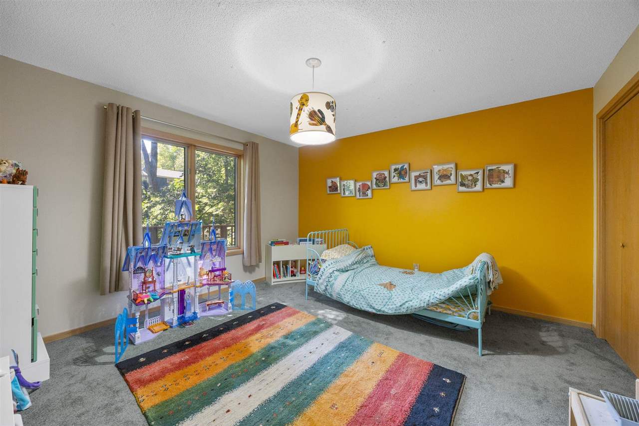 435 Bayard Street Iowa City IA 52246