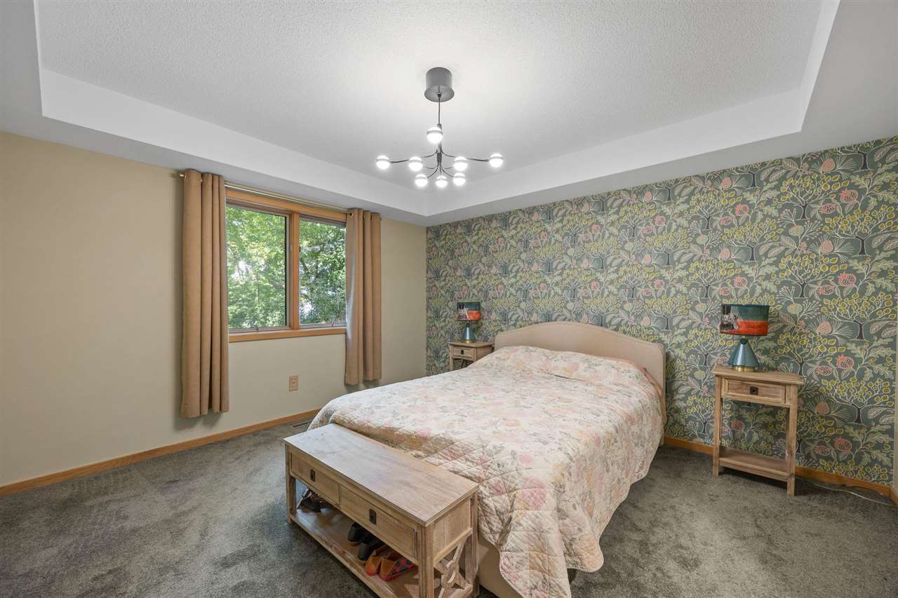 435 Bayard Street Iowa City IA 52246