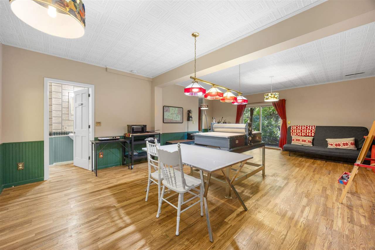 435 Bayard Street Iowa City IA 52246