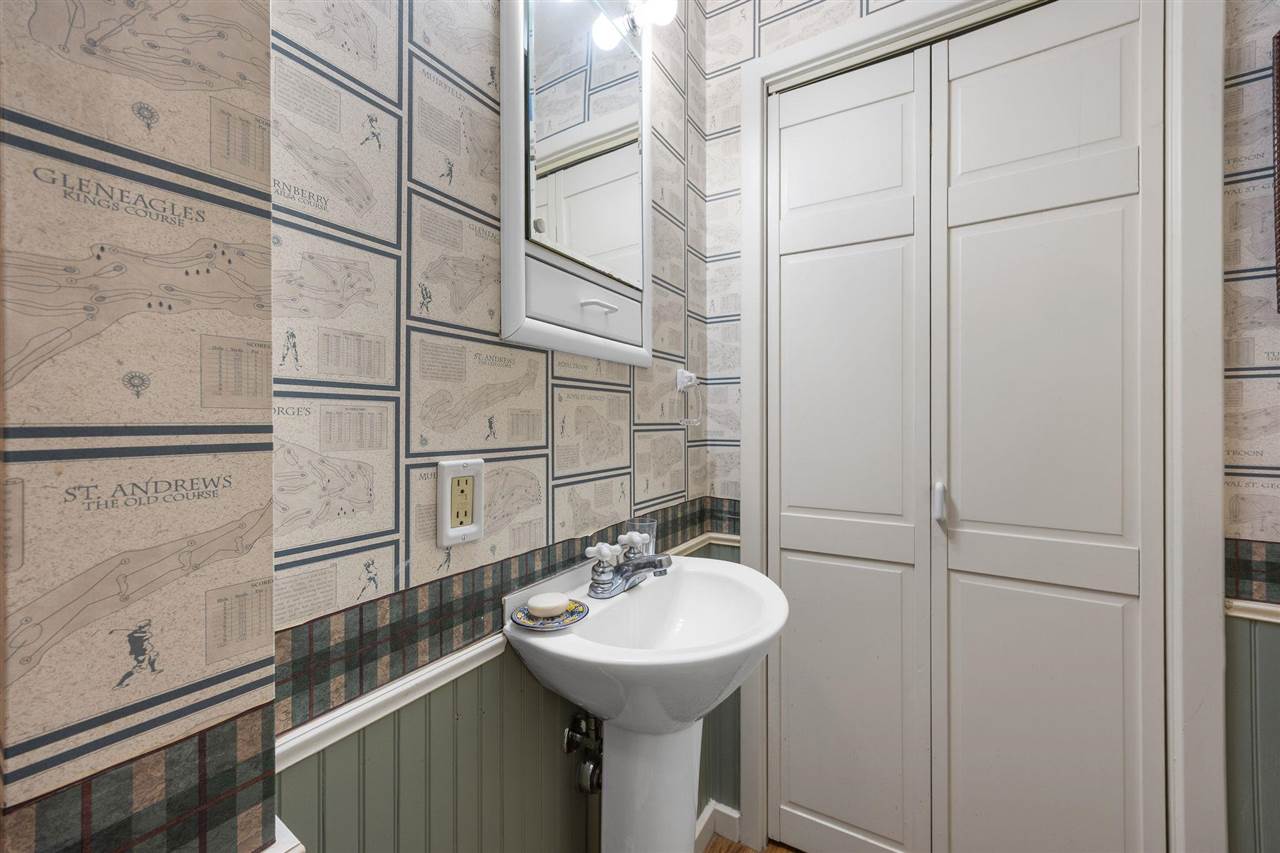 435 Bayard Street Iowa City IA 52246