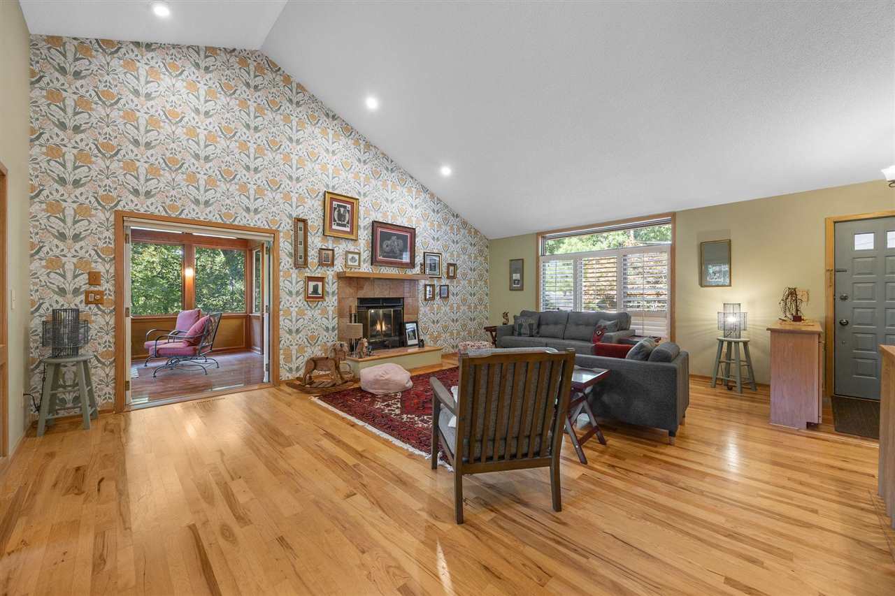 435 Bayard Street Iowa City IA 52246