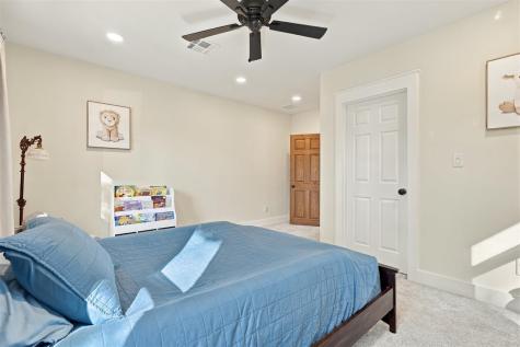 1919 Q Avenue Marengo IA 52301