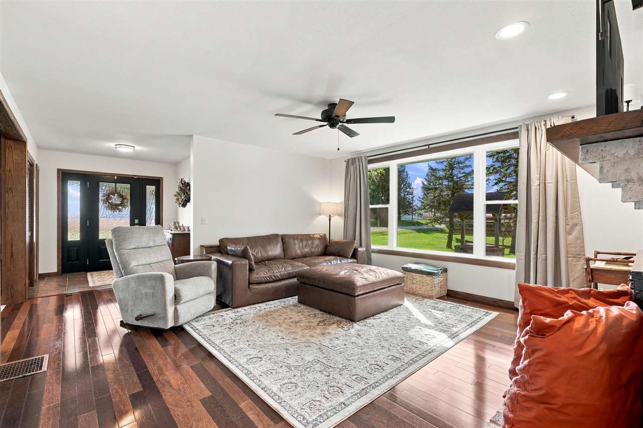 1919 Q Avenue Marengo IA 52301