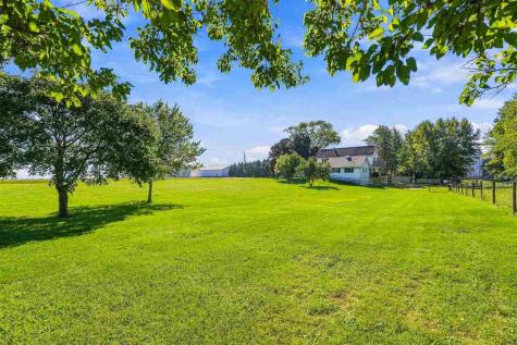 1919 Q Avenue Marengo IA 52301
